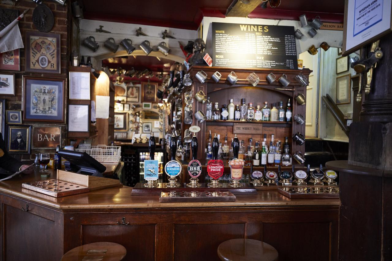Wykeham Arms Hotel Winchester Eksteriør billede